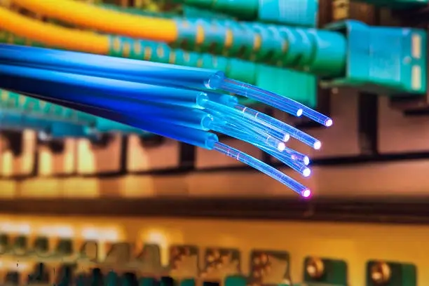 طراحی اجرای فیبر نوری